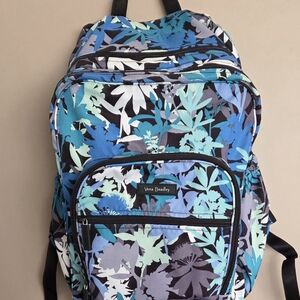 Beautiful Vera Bradley CamoFloral Extra Large Backpack.  Like New